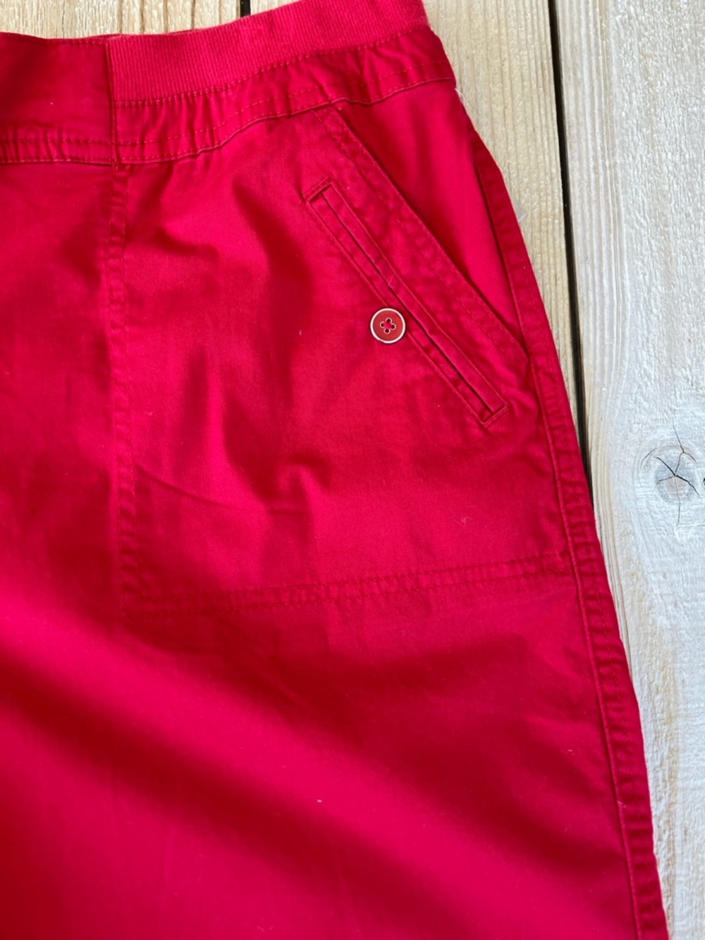 Karen Scott Bright Red Stretch Bermuda Shorts - Picture 2 of 8